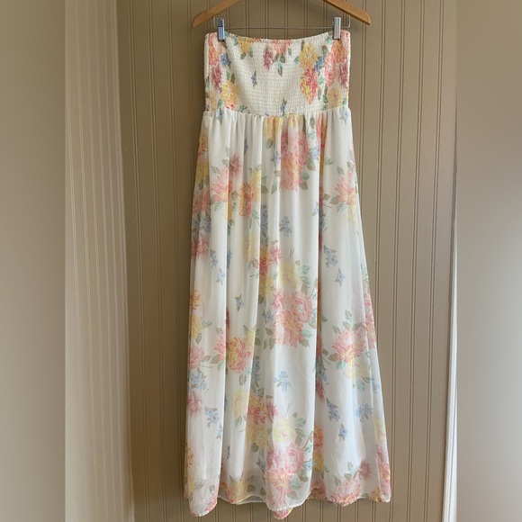Old Navy Floral Smocked Strapless Maxi Dress Women’s Size Large - Picture 3 of 6